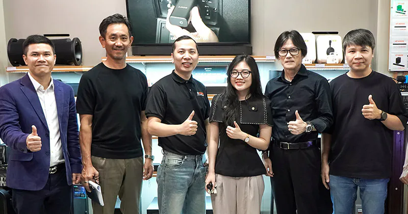 (Sáng 19/10/2026) Đại diện Sony đến thăm và làm việc tại showroom HDRadio 166 Phố Vọng, Hà Nội