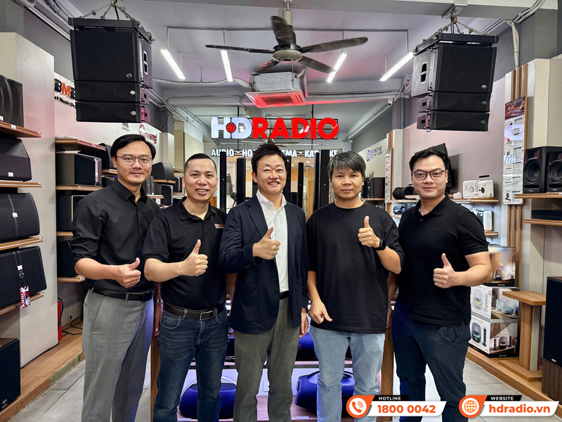 Đoàn đại diện ngành hàng Nhạc Cụ Yamaha tại Việt Nam sang thăm và làm việc tại Showroom HDRadio 166 Phố Vọng! Đoàn đại diện ngành hàng Nhạc Cụ Yamaha tại Việt Nam sang thăm và làm việc tại Showroom HDRadio 166 Phố Vọng!