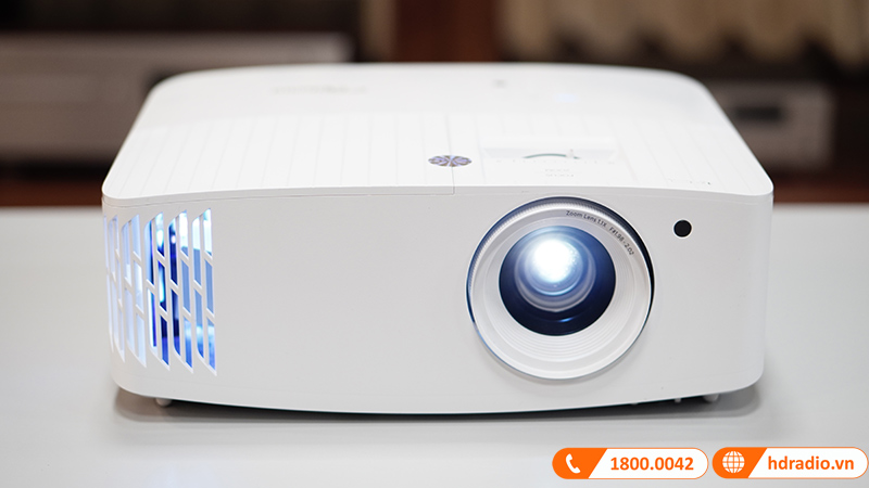 Máy chiếu 4K Optoma có thiết kế hiện đại Máy chiếu 4K Optoma