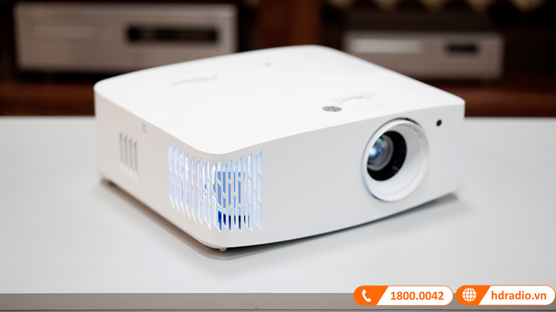 Máy chiếu 4K Optoma có độ sáng cao, trình chiếu rõ nét Máy chiếu 4K Optoma